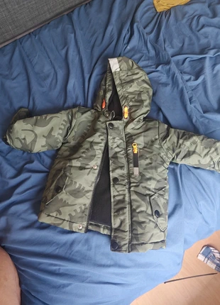 Dino Jas 68, merk: Zeeman, staat: Heel goed, maat: 6-9 maanden / 68 cm, € 8,00, € 9,10 inclusief Kopersbescherming