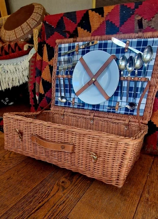 90s Vintage Picnic Wicker Basket with Dining Set, brand: Vintage, condition: Very good, £30.00, £32.20 includes Buyer Protection
