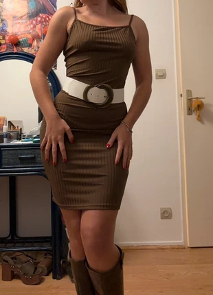 Robe moulante marron, brand: Local, condition: Very good, size: S / 36 / 8, €3.00, €3.85 includes Buyer Protection