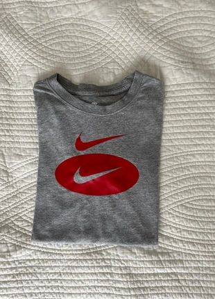 T-shirt Nike taille M enfants, brand: Nike, condition: Very good, size: M, €4.50, €5.43 includes Buyer Protection