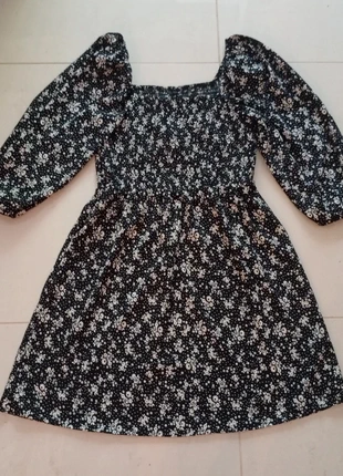 Vestido preto com flores brancas, Tiffosi, Tamanho S, marca: Tiffosi, estado: Muy bueno, tamaño: S / 36 / 8, 7,00 €, 8,05 € Protección al comprador incluida