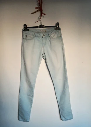 Jeans estivi leggeri Pimkie | Taglia S/M (42 IT)| Stile fresco e comodo per l'estate, marque: Denim Life, état: Bon état, taille: M / 38 / 10, 4,00 €, 4,90 € Protection acheteurs incluse