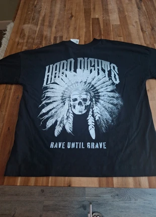 Hard nights oversized T-shirt, merk: hard nights, staat: Nieuw met prijskaartje, maat: M, € 20,00, € 21,70 inclusief Kopersbescherming