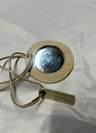 Balenciaga petit miroir à accrocher  vintage, brand: Balenciaga, condition: Satisfactory, €2.00, €2.80 includes Buyer Protection