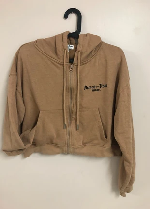 Sweat à capuche, marke: Attack On Titan, zustand: Sehr gut, größe: S, 4,00 €, 4,90 € inklusive Vinted-Käuferschutz