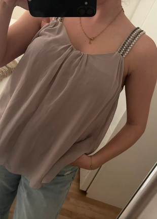 Top mit Perlenapplikation Größe 36/38, marke: Atmosphere, zustand: Gut, größe: S / 36 / 8, 3,00 €, 3,85 € inklusive Vinted-Käuferschutz