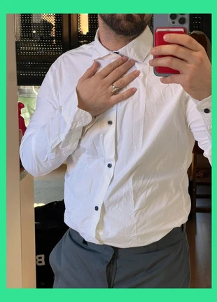 Camisa blanca tommy hilfiguer L, brand: Tommy Hilfiger, condizioni: Ottime, taglia: L, €14.95, €16.40 include la Protezione acquisti