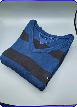 Pull homme col V Tommy Hilfiger rayé bleu marine et noir - Taille XXL en très bon état, marke: Tommy Hilfiger, zustand: Sehr gut, größe: XXL, 11,38 €, 12,65 € beinhaltet Vinted-Käuferschutz Pro
