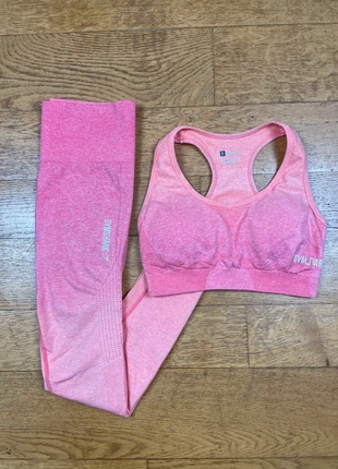 Ensemble de sport Gymshark legging + top /gris/XS-S/yoga musculation fitness, marque: Gymshark, état: Très bon état, taille: XS / 34 / 6, 30,00 €, 32,20 € Protection acheteurs incluse