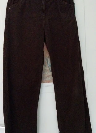 Corduroy rib broek bruin maat 42 Pull & bear, marque: Pull & Bear, état: Très bon état, taille: XL / 42 / 14, 6,50 €, 7,53 € Protection acheteurs incluse
