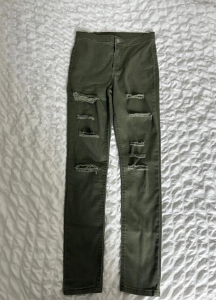 Pantalon Kaki Troués, marque: Jennyfer, état: Très bon état, taille: XS / 34 / 6, 3,00 €, 3,85 € Protection acheteurs incluse