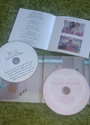 Obrázek k inzerátu: Melanie Martinez - K - 12 - CD + CVD digisleeve