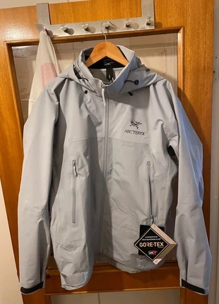 Arc’teryx Beta AR Jacket Veste Homme Lucent, brand: Arc'teryx, condition: New with tags, size: L / 40 / 12, €110.00, €116.20 includes Buyer Protection