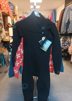 Combinaison intégrale homme L sooruz 3/2 mm, marque: Soöruz, état: Neuf, 150,00 €, 158,20 € Protection acheteurs incluse