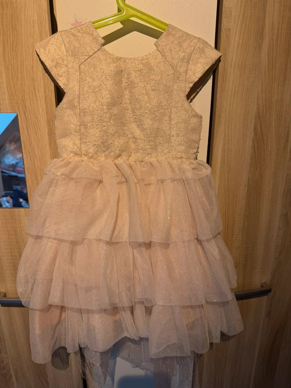 Robe dream 5-6 ans tape à l’œil magnifique