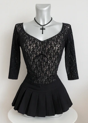 Magnifique haut noir en dentelle près du corps décolleté à nœud goth / coquette, merk: COQUETTE, staat: Heel goed, maat: L / 40 / 12, € 23,00, € 24,85 inclusief Kopersbescherming