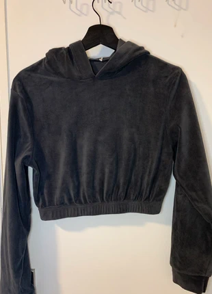 Moletom Cropped de Veludo Cinza com Capuz, marca: Ideal, estado: Muito bom, tamanho: M / 38 / 10, €3.00, €3.85 inclui Proteção do Comprador