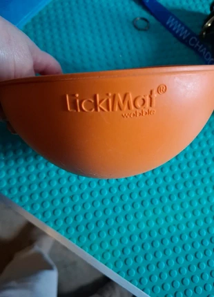 Lickimat chien lechage, marque: wobble, état: Très bon état, 8,00 €, 9,10 € Protection acheteurs incluse