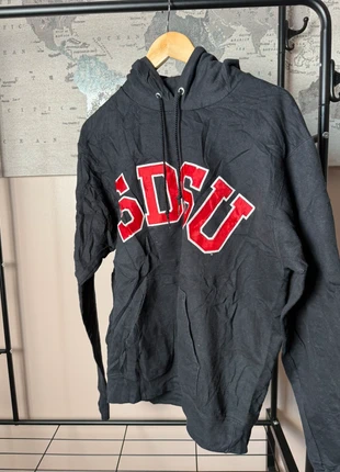 Woman’s Champion Jumper, brand: Champion, condition: Very good, size: M / 10, £5.00, £5.95 includes Buyer Protection