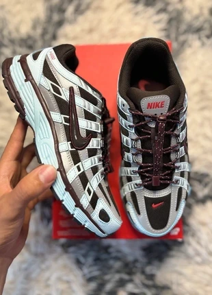 Nike P-6000 GS Burgundy Crush – Rétro & Stylée en 35.5, marke: Nike, zustand: Neu, mit Etikett, größe: 35.5, 65,00 €, 68,95 € inklusive Vinted-Käuferschutz