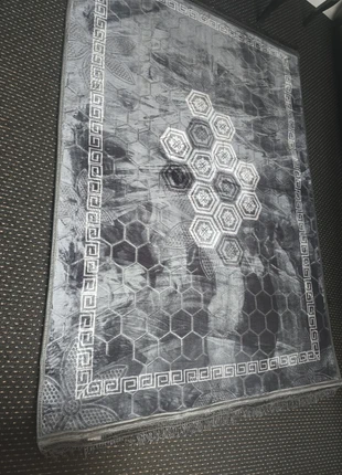 Large soft rug, brand: no brand, condition: Very good, £30.00, £32.20 includes Buyer Protection