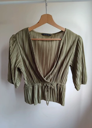 Blouse plissée kaki Stradivarius - Taille L - Neuve, marca: Stradivarius, estado: Novo sem etiquetas, tamanho: L / 40 / 12, €15.00, €16.45 inclui Proteção do Comprador Pro