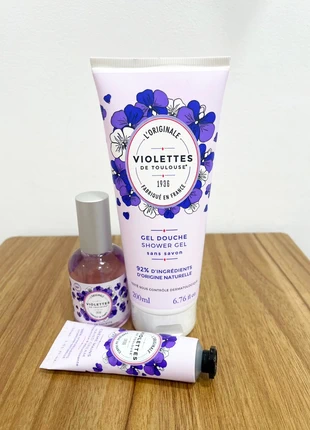 Coffret cadeaux cosmétiques, marque: Berdoues, état: Neuf avec étiquette, 20,00 €, 21,70 € Protection acheteurs incluse