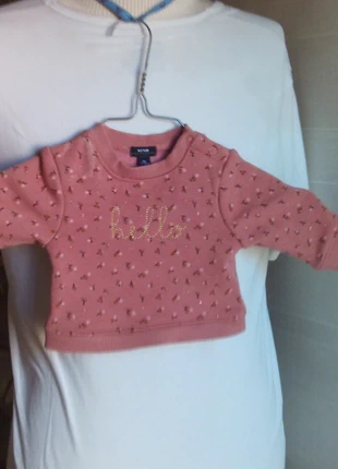 sweat rose et or 4824 Kiabi taille marquée 1 mois, merk: Kiabi, staat: Heel goed, maat: Tot 1 maand / 50 cm, € 2,00, € 2,80 inclusief Kopersbescherming