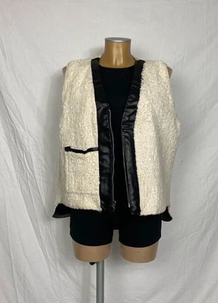 Faux leather reversible vest, merk: Vintage, staat: Heel goed, maat: L / 40 / 12, € 19,00, € 20,65 inclusief Kopersbescherming