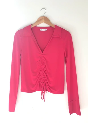 Top fucsia Zara con fruncido – Talla S, ajustable, mangas con abertura, brand: Zara, condizioni: Nuovo senza cartellino, taglia: S / IT 40 / EU 36, €18.00, €19.60 include la Protezione acquisti