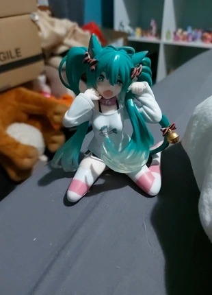 Desktop miku chat figurine, marke: Aliexpress, zustand: Sehr gut, größe: Einheitsgröße, 5,00 €, 5,95 € inklusive Vinted-Käuferschutz