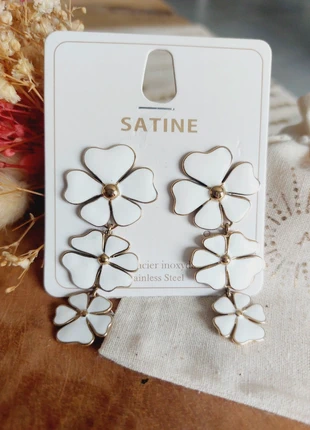 Boucles fleurs Satine, brand: Satine, condizioni: Ottime, €5.00, €5.95 include la Protezione acquisti Pro