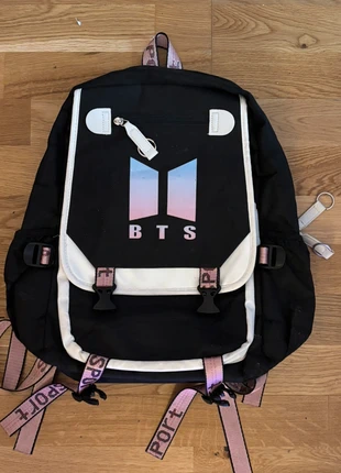 Sac à dos BTS – Édition spéciale, marque: Go Sport, état: Neuf sans étiquette, 25,00 €, 26,95 € Protection acheteurs incluse