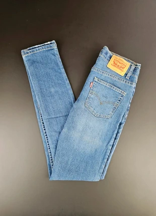 Jean Levi's bleu femme Skinny Taper taille 14 A, brand: Levi's, condizioni: Ottime, taglia: Taglia unica, €12.50, €13.83 include la Protezione acquisti