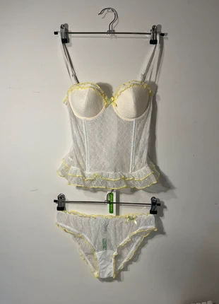 Completo intimo Verdissima bianco con dettagli gialli, brand: Verdissima, condition: New with tags, size: M / 38 / 10, €29.00, €31.15 includes Buyer Protection