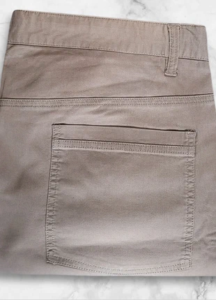 Chino beige Armand Thierry taille 48, marke: Armand Thiery, zustand: Sehr gut, größe: W38 | DE 54, 5,00 €, 5,95 € inklusive Vinted-Käuferschutz