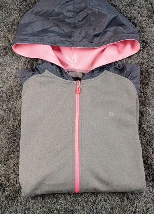 Veste grise et rose sport fille domyos, brand: Domyos, condizioni: Ottime, taglia: 10 anni / 140 cm, €2.00, €2.80 include la Protezione acquisti