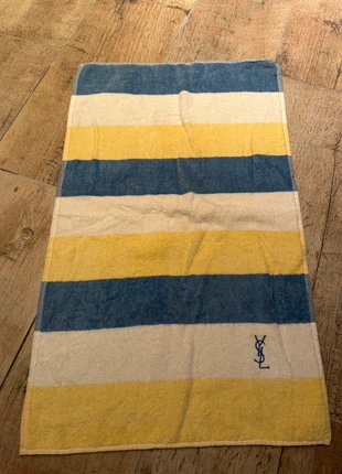 Asciugamano Yves Saint Laurent vintage, brand: Yves Saint Laurent, condizioni: Ottime, €13.00, €14.35 include la Protezione acquisti