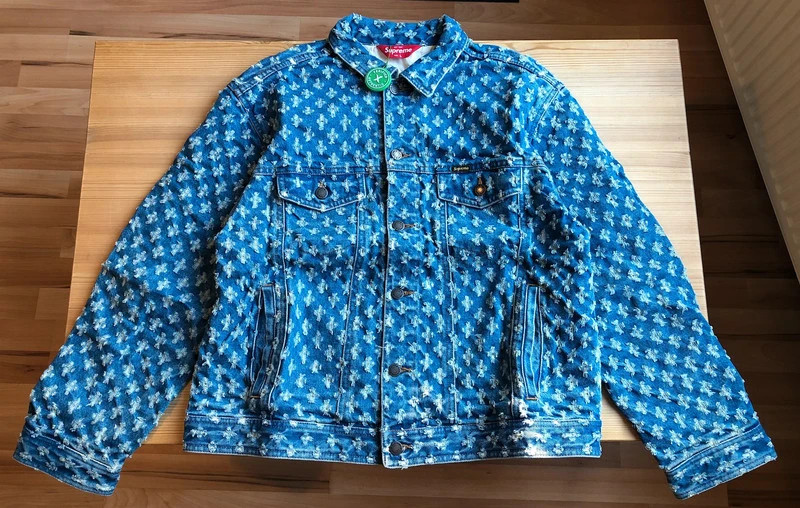 Hole Punch Denim Trucker Jacket Blue M Supreme Hole Punch Denim Hole Punch Denim Trucker Jacket Blue M Supreme Hole Punch Denim