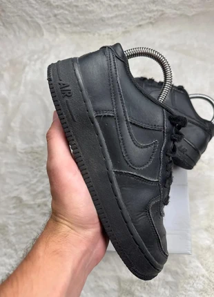 422. Nike Air Force 1 Noir T35,5, brand: Nike, condizioni: Buone, taglia: 35.5, €25.00, €26.95 include la Protezione acquisti Pro