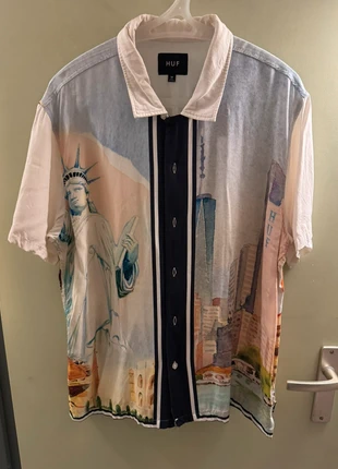 HUF Shirt Seven Wonders Print, merk: HUF, staat: Heel goed, maat: M, € 10,00, € 11,20 inclusief Kopersbescherming