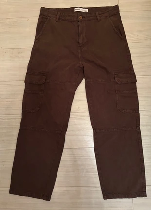 Bershka Cargo-Hose in Dunkelbraun – Größe 42 (32), brand: Bershka, condizioni: Ottime, taglia: L, €4.99, €5.94 include la Protezione acquisti