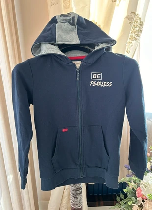 Felpa blu bambino con cappuccio / sweat bébé bleu à capuche, brand: Piazza Italia, condizioni: Ottime, taglia: 10 anni / 140 cm, €4.00, €4.90 include la Protezione acquisti