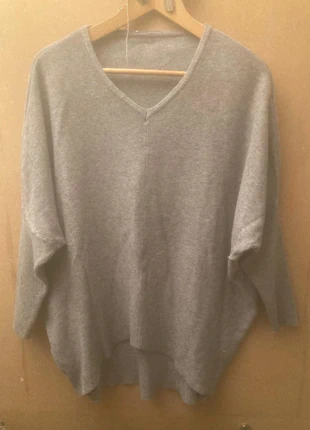 Pull gris chic et cool, staat: Heel goed, maat: Universele maat, € 8,00, € 9,10 inclusief Kopersbescherming