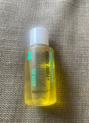 Huile nourrissante et réparatrice, merk: Beauty Bay, staat: Nieuw met prijskaartje, € 5,50, € 6,48 inclusief Kopersbescherming