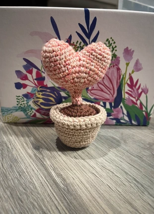 Pot avec cœur fait au crochet à la main, marke: Fait Main, zustand: Neu, 6,00 €, 7,00 € inklusive Vinted-Käuferschutz