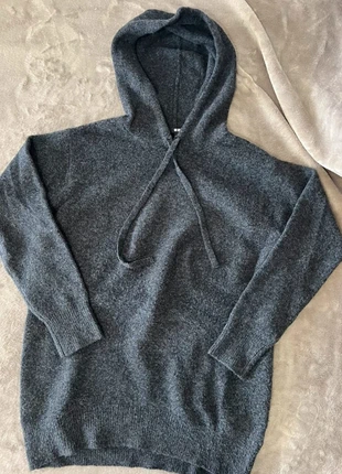 Sweat à capuche long anthracite Uniqlo, marque: Uniqlo, état: Très bon état, taille: S / 36 / 8, 17,00 €, 18,55 € Protection acheteurs incluse