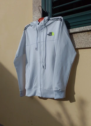 Casaco desportivo de Mulher, marca: The North Face, estado: Novo sem etiquetas, tamanho: S / 36 / 8, €30.00, €32.20 inclui Proteção do Comprador