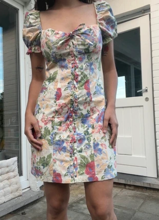 Robe Bershka fleurs, marque: Bershka, état: Très bon état, taille: S / 36 / 8, 11,00 €, 12,25 € Protection acheteurs incluse