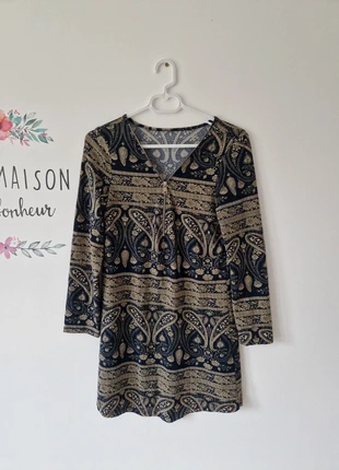 💛 Magnifique robe à motifs dorés – Taille 38/40 – Élégante et tendance - Comme neuf, staat: Heel goed, maat: M / 38 / 10, € 8,99, € 10,14 inclusief Kopersbescherming